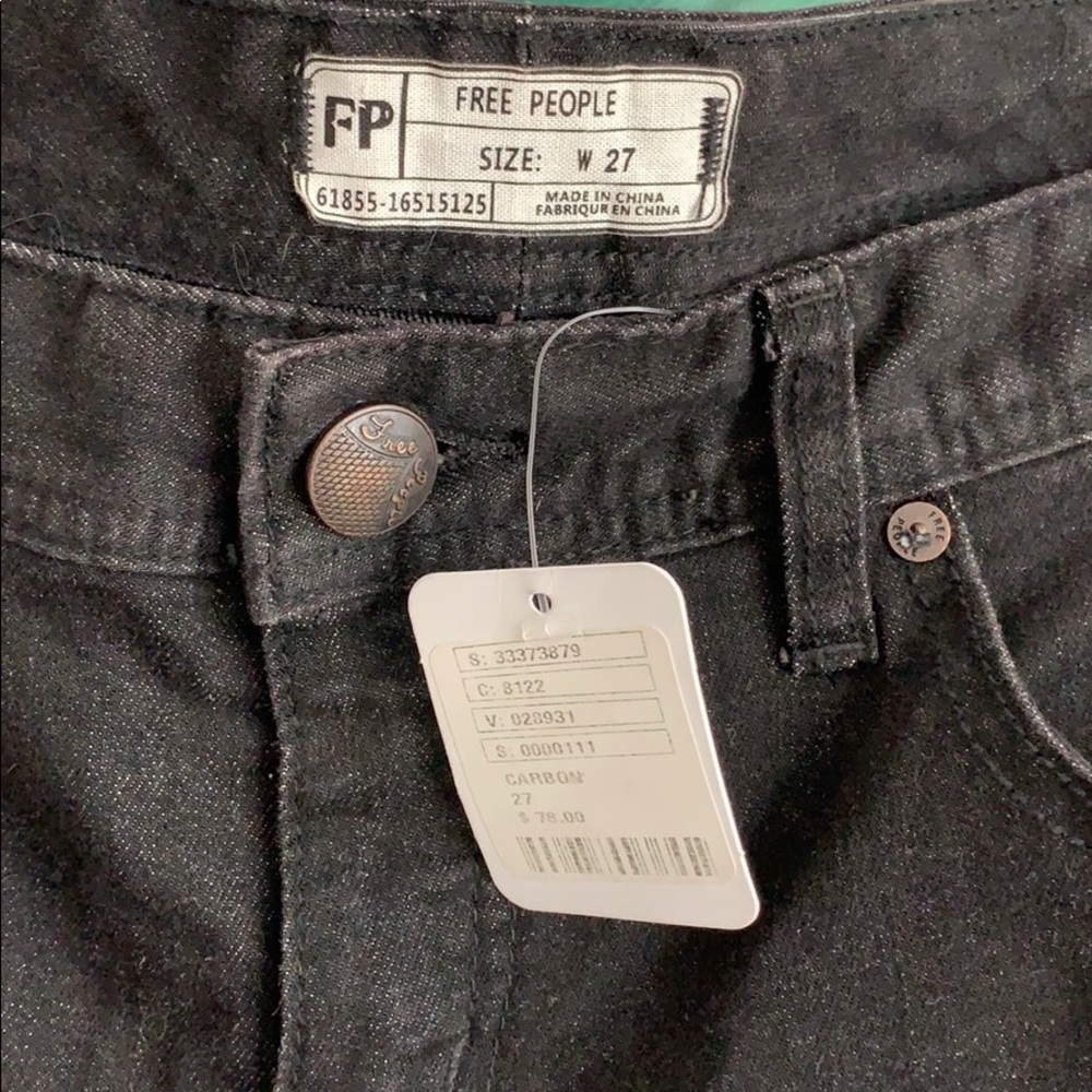 BNWT Free People Carbon Frayed Skinny Jean - Picture 2 of 6